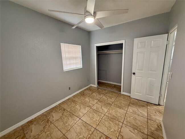 Building Photo - 139 Mayfair Cir