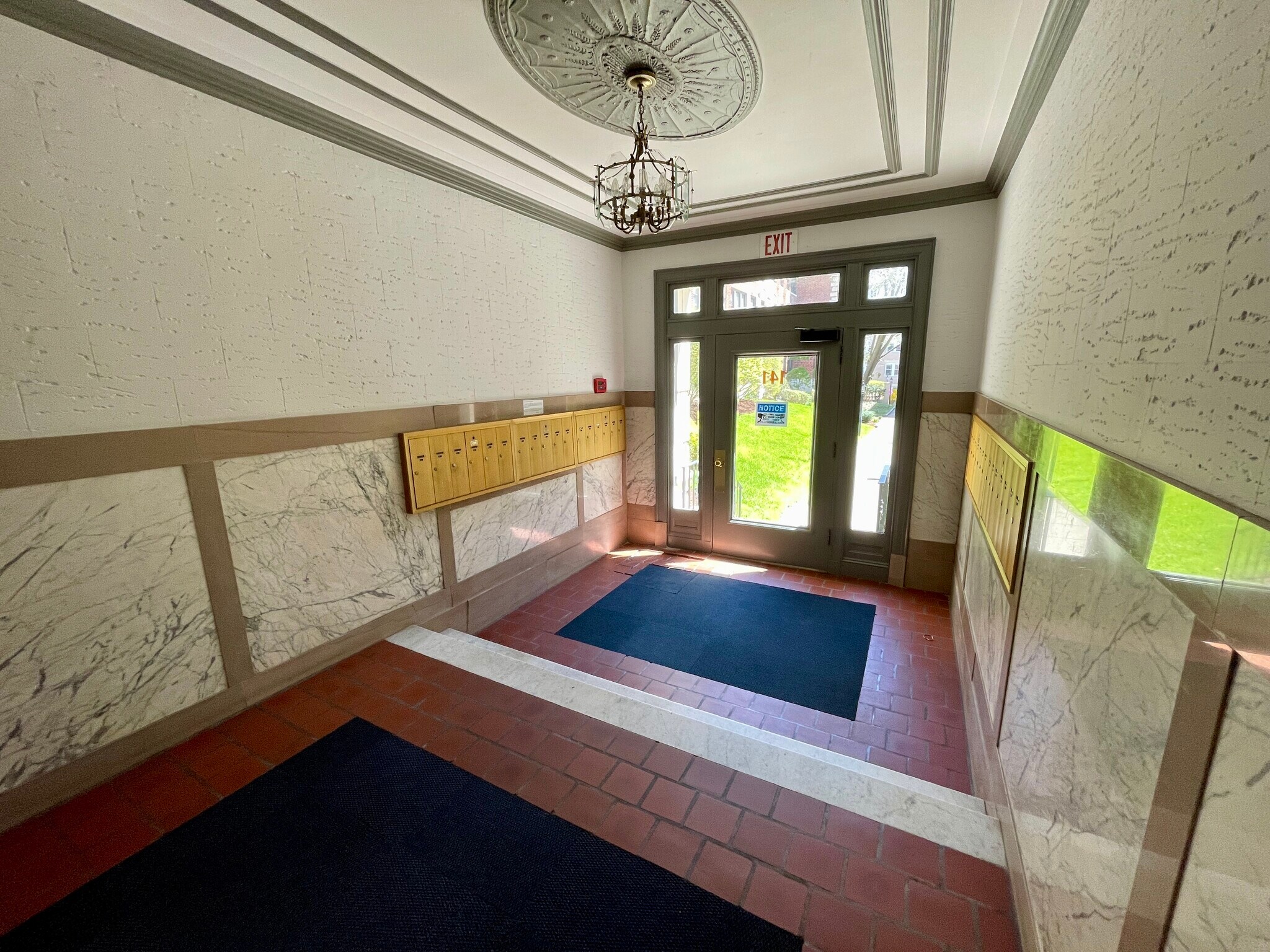 Building Photo - 141 Englewood Ave