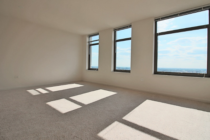 Building Photo - 377 N Desplaines St