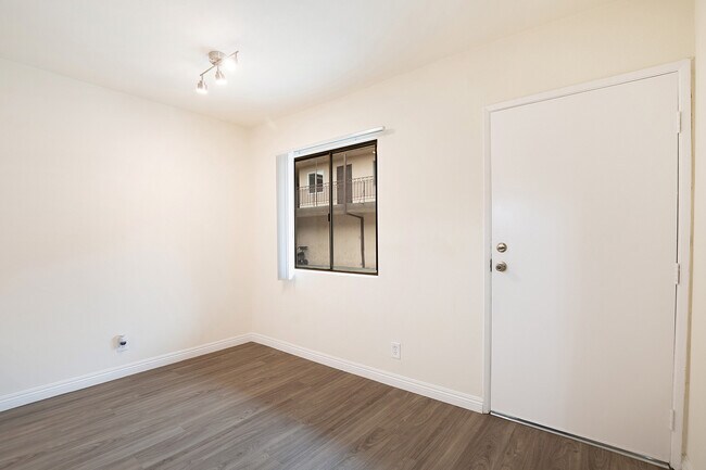 Building Photo - Figueroa Street Apartments