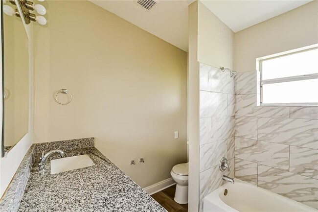 Building Photo - 3125 Wallington Dr