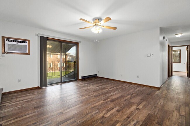Building Photo - NEW! 2 Bedroom/2 Bath Condo-Mt Pleasant