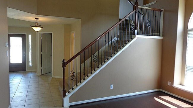 Building Photo - 21911 Canyonwood Park Ln