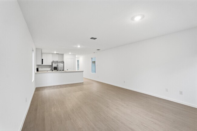 Building Photo - 731 Wagtail Dr