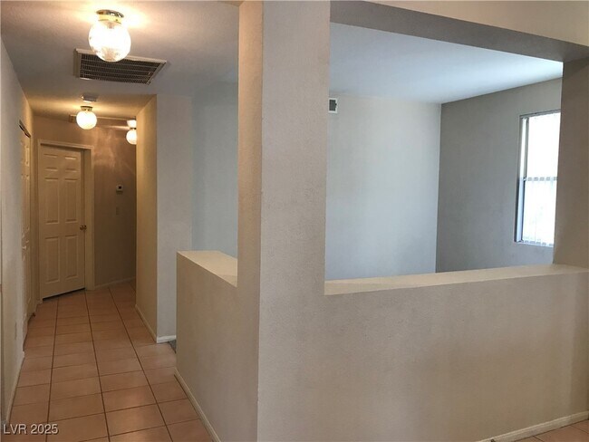 Building Photo - 5155 W Tropicana Ave