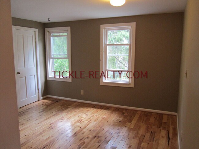 Building Photo - 839 Meigs St