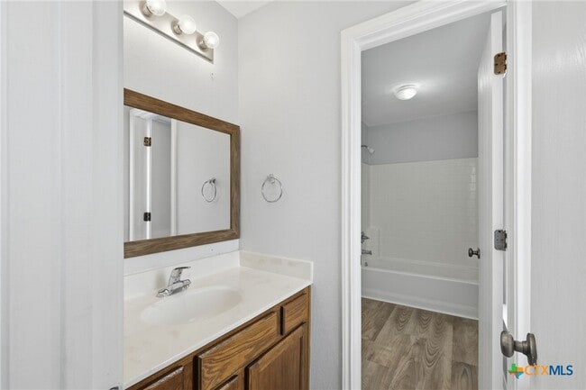 Building Photo - 1102 Briscoe Cove