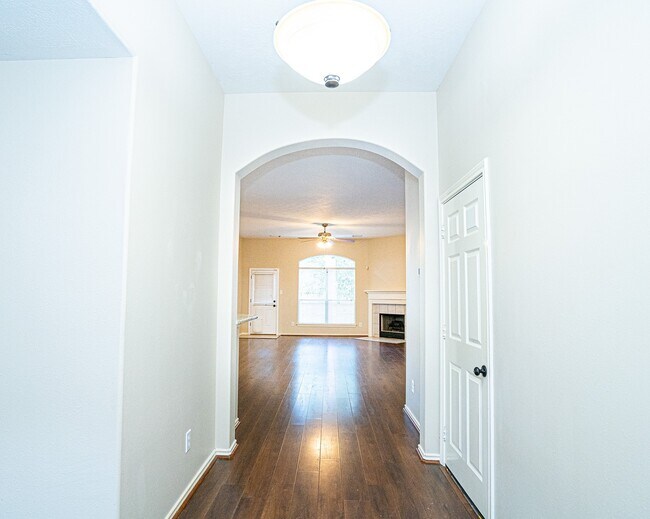 Building Photo - 23 N Merryweather Cir