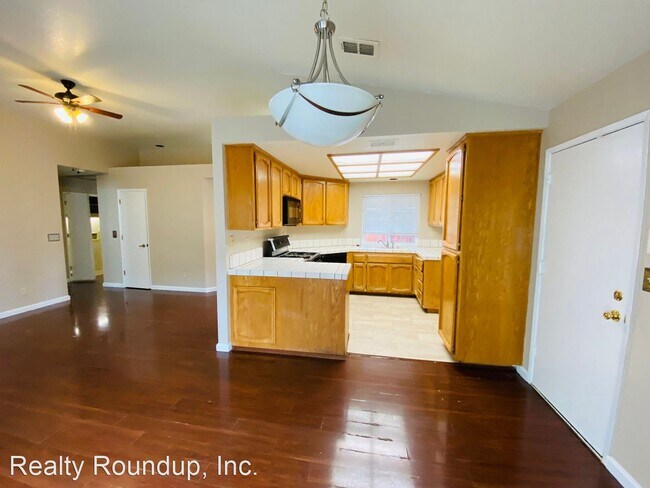 Building Photo - 3 br, 2 bath House - 8241 Cashel Way