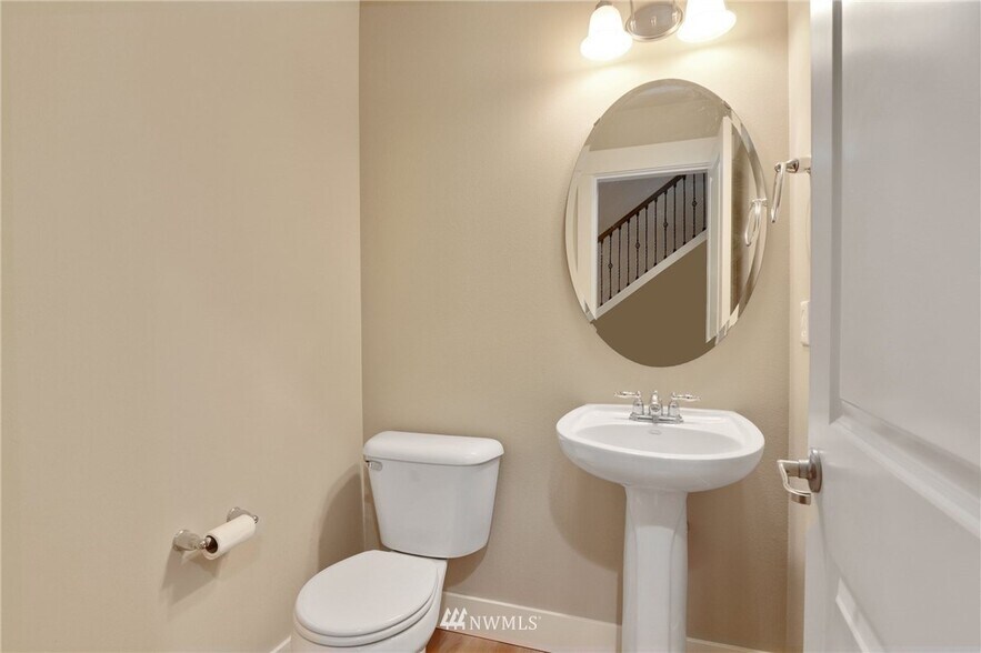 Building Photo - 31045 2nd Pl SW