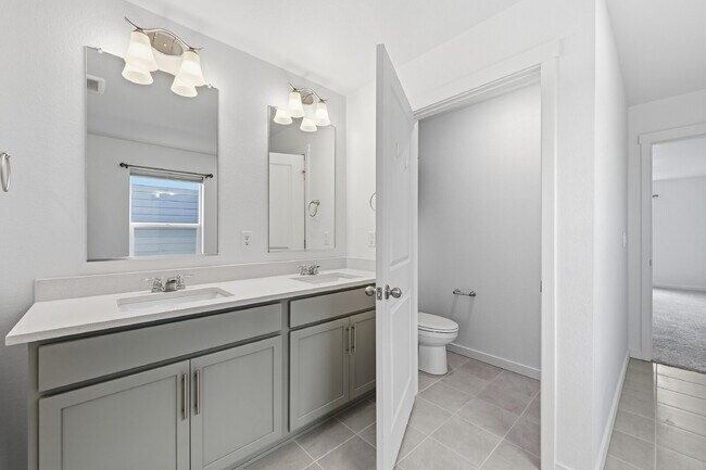 Building Photo - $2,695.95- 3 bed, 2.5 bath Home in Monument with Central AC and 2 Car Garage!