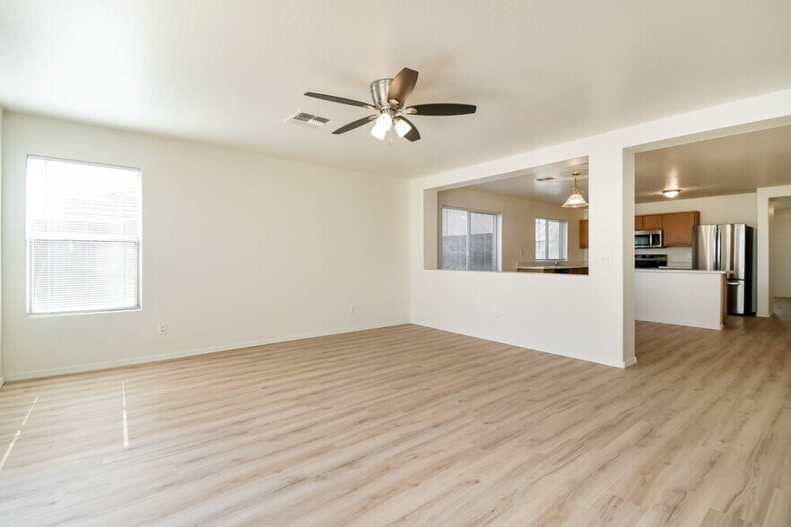 Building Photo - 7401 S 30th Ave