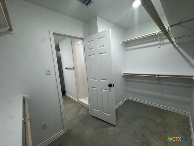 Building Photo - 209 Elbert Ln