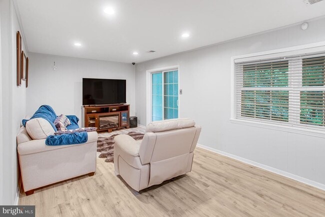 Building Photo - 3434 Fort Lyon Dr