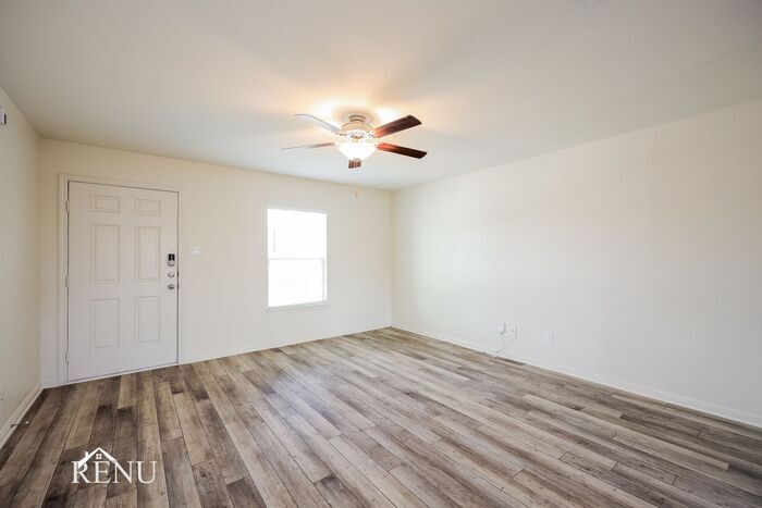 Building Photo - 2902 Citron Garden