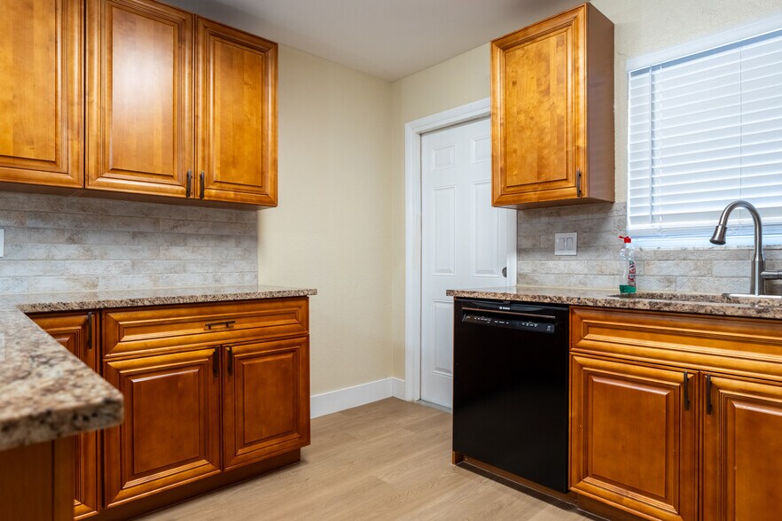 Building Photo - 10911 NW 45th St