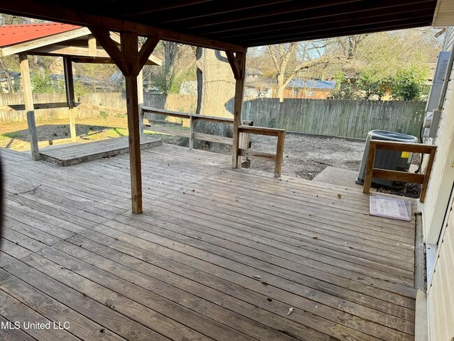 Building Photo - 1268 Staunton Dr