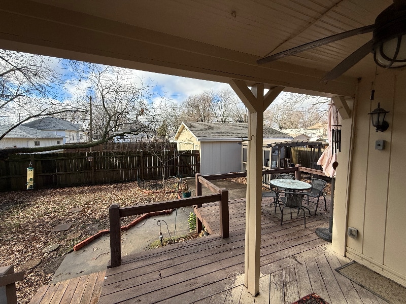 Building Photo - 940 S Cedar St