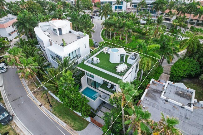 Building Photo - 288 Palm Ave