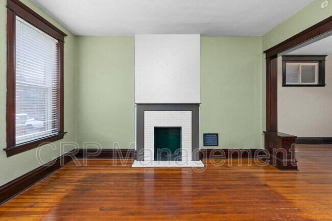 Building Photo - 3404 Hartford St