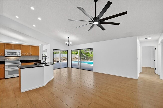 Building Photo - 9721 Majestic Way