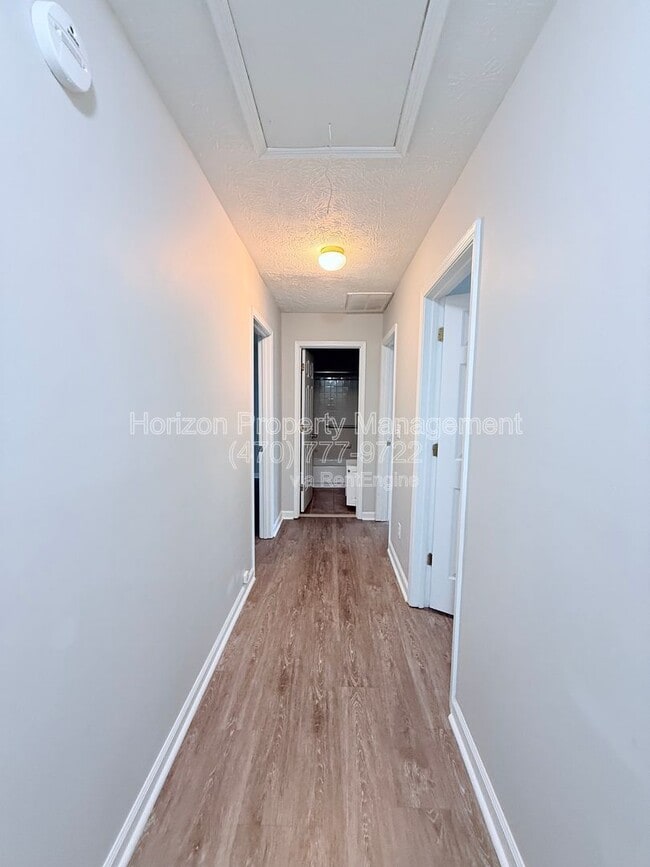 Building Photo - 3512 Nutmeg Dr