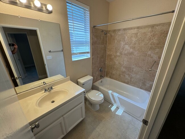 Building Photo - 2500 Babson Dr