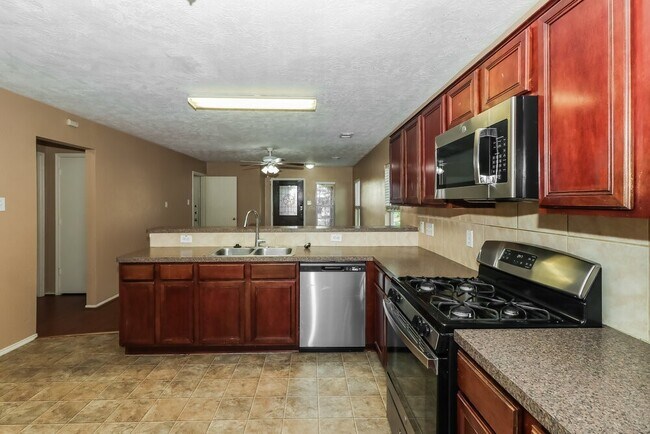 Building Photo - 20515 Fairworth Pl Ln