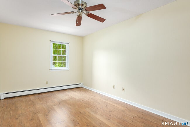 Building Photo - 54 Willieb St