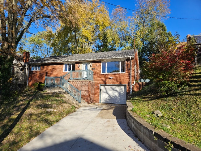 Building Photo - 1221 Methyl St