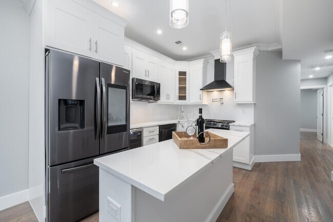 Building Photo - 195 Liberty Ave