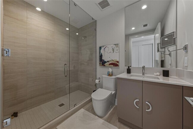 Building Photo - 275 1st Ave S