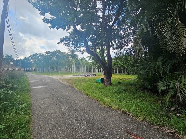 Building Photo - 15101 SW 27th St