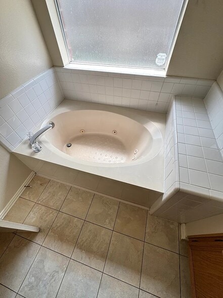 Building Photo - 4619 Trevor Hill Dr