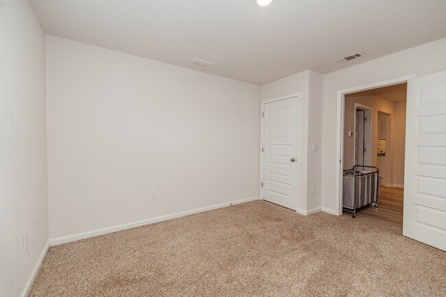 Building Photo - 3032 Heritage Plantation Blvd