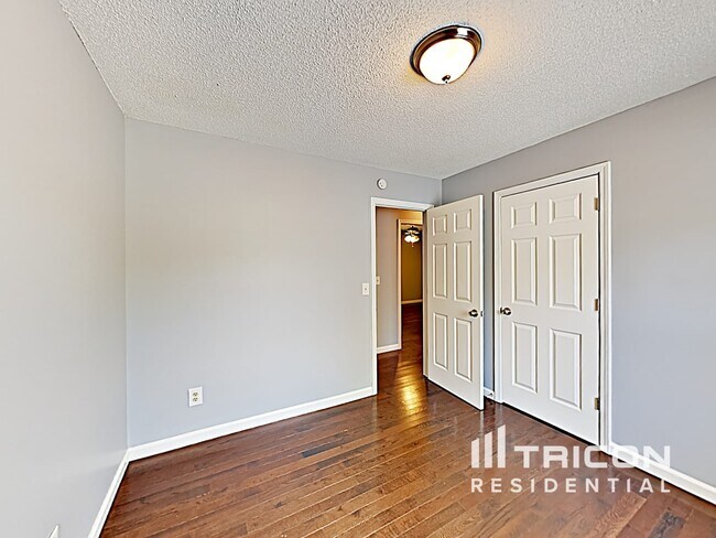 Building Photo - 203 Brookside Dr