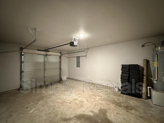 Building Photo - 1310 Sabine St