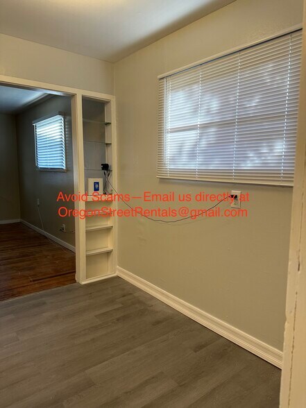 Dining nook - 28 Oregon St