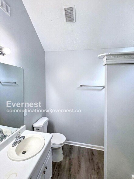 Building Photo - 305 Renee Dawn Ct