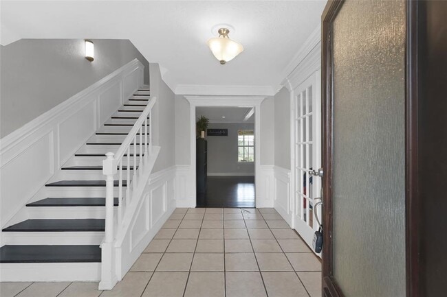 Primary Photo - 7403 Theisswood Rd