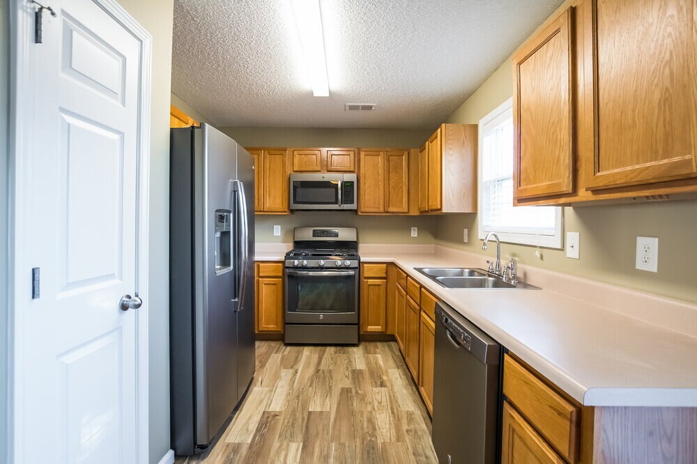 Building Photo - 240 Greystone Cir