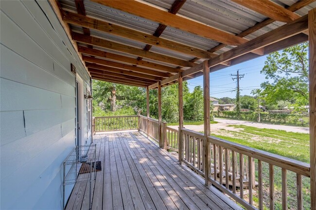 Building Photo - 3210 Elks Dr
