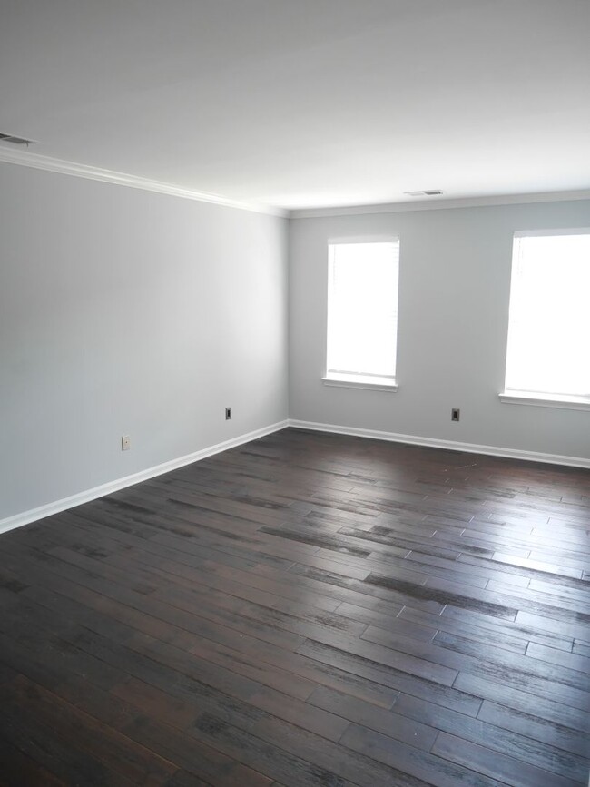Building Photo - Recently Renovated & Move-In Ready- Bowie, MD