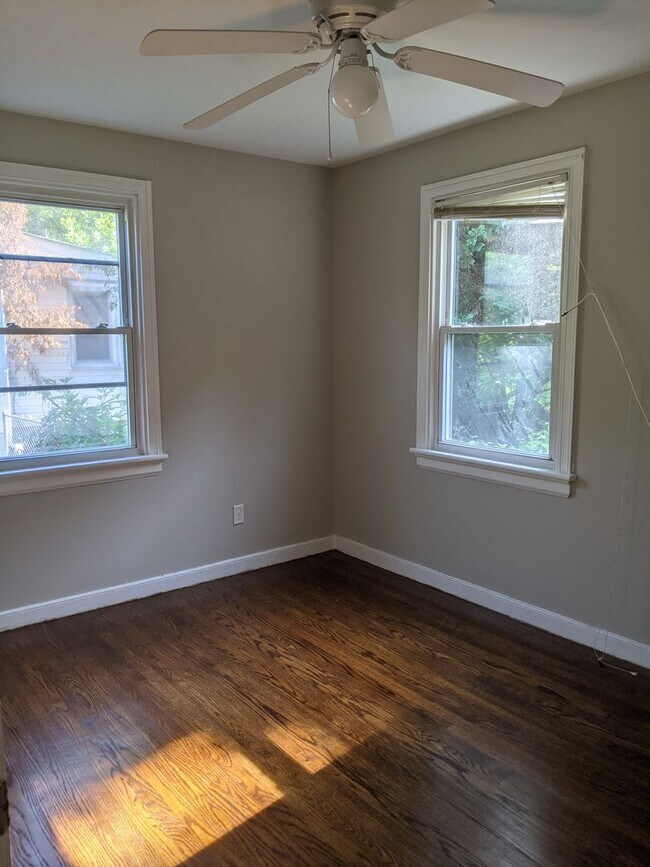 Building Photo - Charming 3-Bedroom Home in the Heart of th...