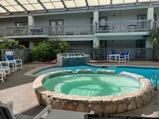 Building Photo - 14825 Windward Dr