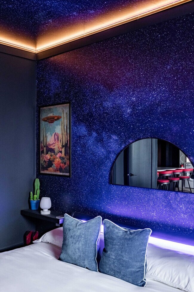 Building Photo - 245 Hermitage Ave