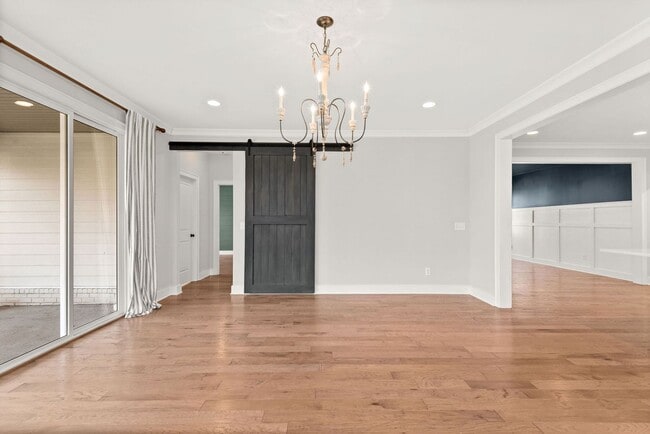 Building Photo - Former Model Home in the highly coveted Jackson Hills subdivision!