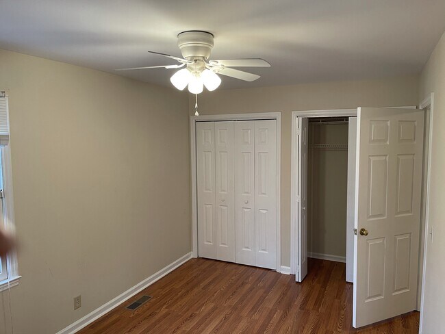 Building Photo - 2629 Blakemore Ave