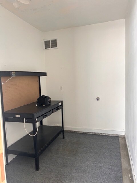 Small Garage Room - 492 N Trident Dr
