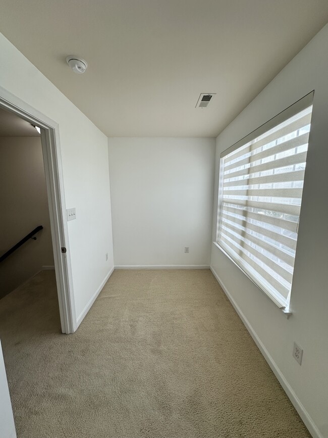 Building Photo - 255 Wilmore Dr